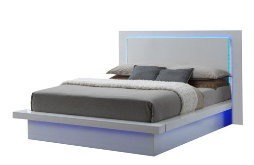 New Classic Sapphire King Platform Bed in White - Big's Furniture (NV) - Multi Location