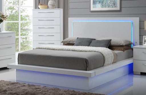 New Classic Sapphire King Platform Bed in White - Big's Furniture (NV) - Multi Location