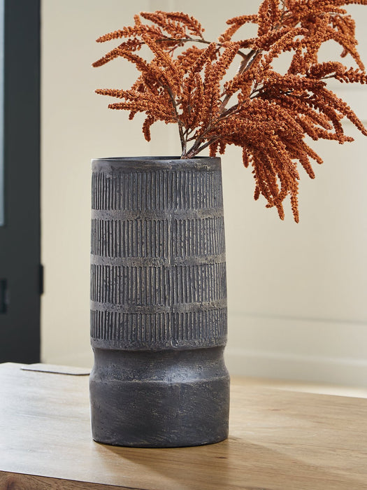 Beninworth Vase - Big's Furniture (NV) - Multi Location