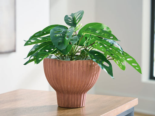Orban Vase - Big's Furniture (NV) - Multi Location