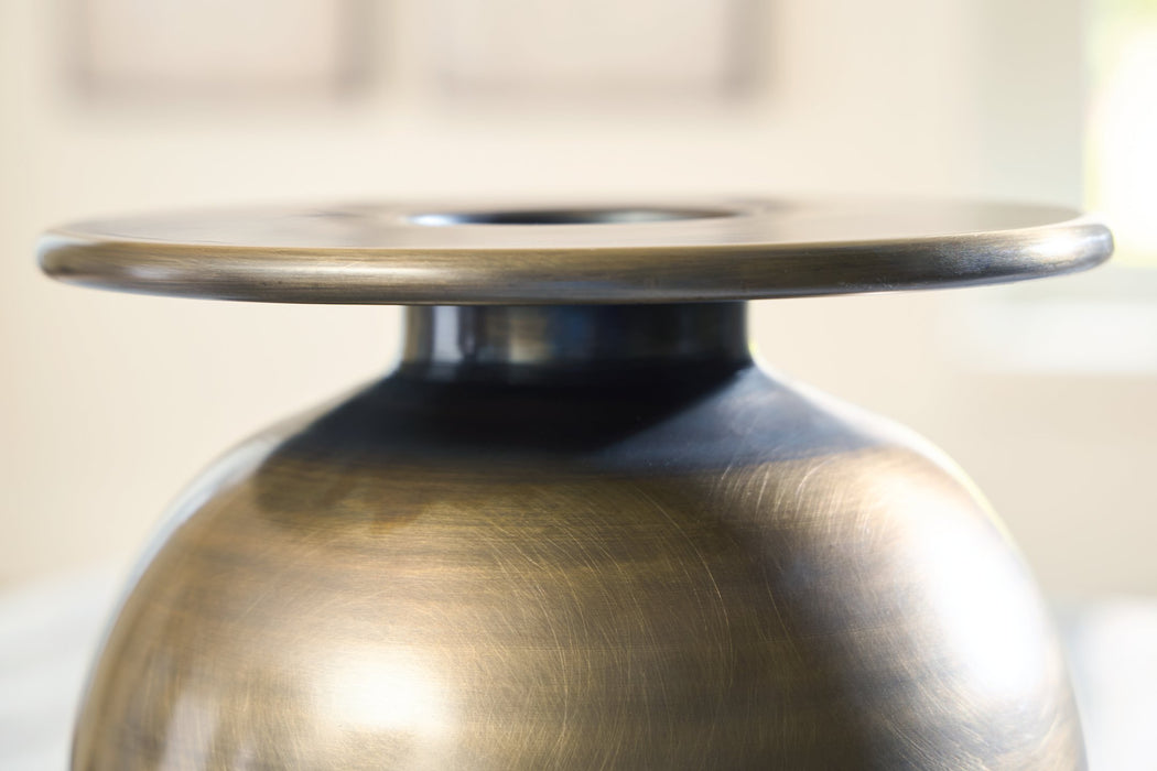 Fedorleigh Vase - Big's Furniture (NV) - Multi Location