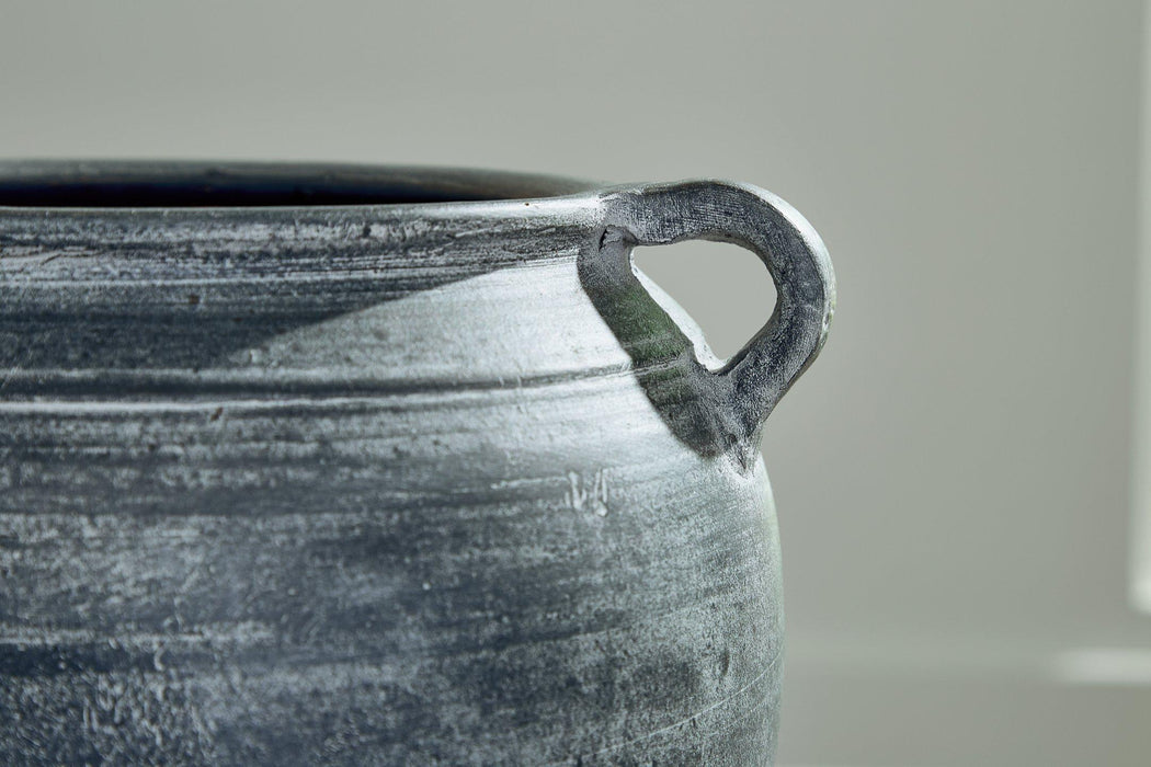 Meadie Vase - Big's Furniture (NV) - Multi Location