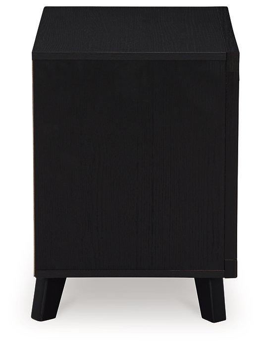 Danziar Nightstand - Big's Furniture (NV) - Multi Location