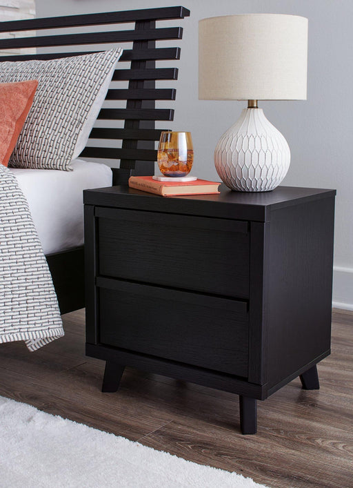 Danziar Nightstand - Big's Furniture (NV) - Multi Location